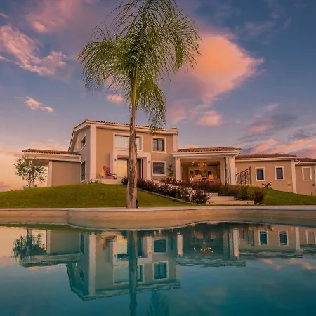 Shangri-la Villa